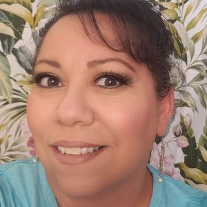 Meet your Posher, Lorraine